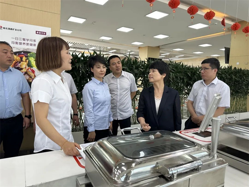 公司黨委副書記、工會主席張瀅到涌鑫公司開展調(diào)研（2）.jpg